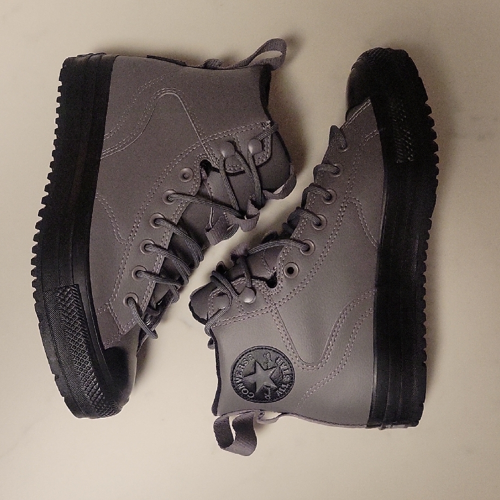 Converse Chuck Taylor All Star Hiker Ankle Boots in Gray and Black